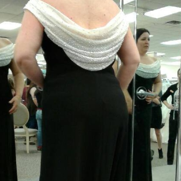 Dress - Picture 1 of 5